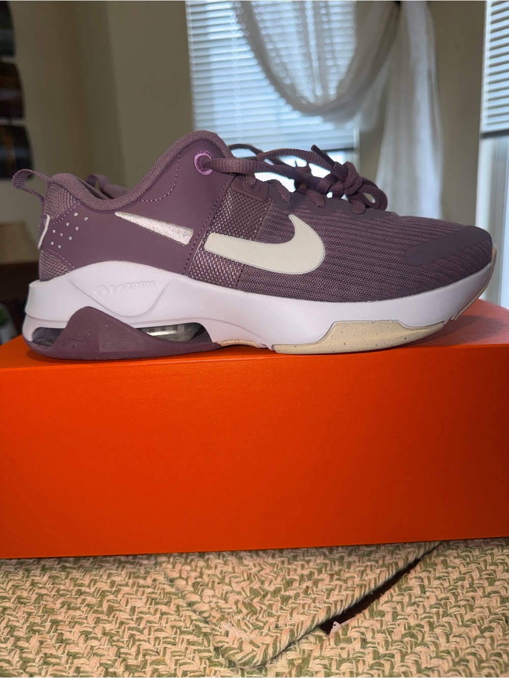 Nike women’s Zoom Bella 6 Lavender Athletic Sneakers size 8.5 new!! - Picture 8 of 10